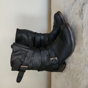 Steve Madden Brewzzer strappy slouch buckle boots size 10